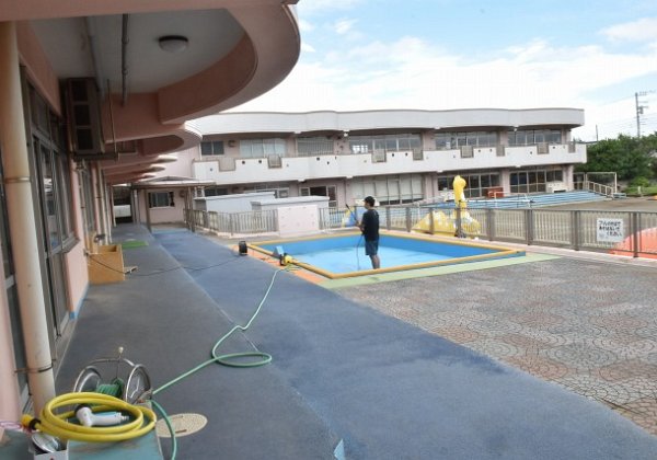 6.11　プール掃除