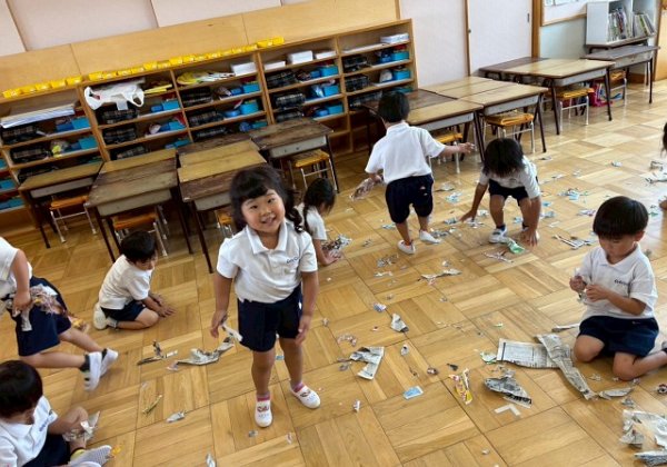 7.7　新聞紙あそび　