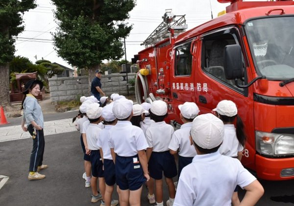 8.28　防火教室-4　消防車見学